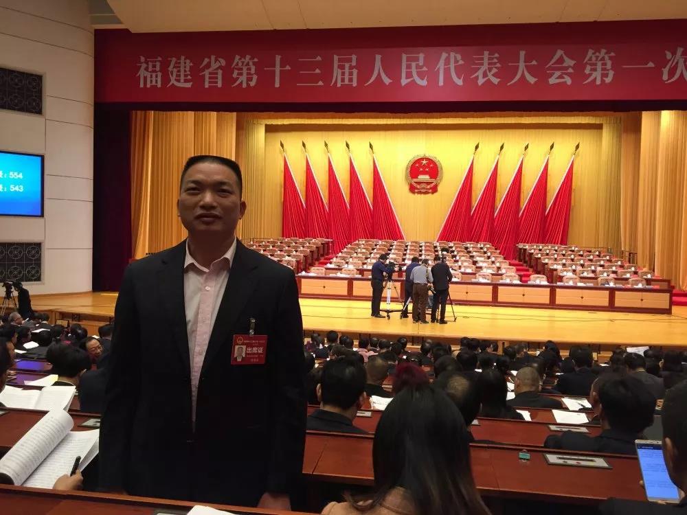 黨員立潮頭，領(lǐng)跑當(dāng)先鋒之十一｜鐘澤龍：扎根現(xiàn)場(chǎng)的質(zhì)量管理者